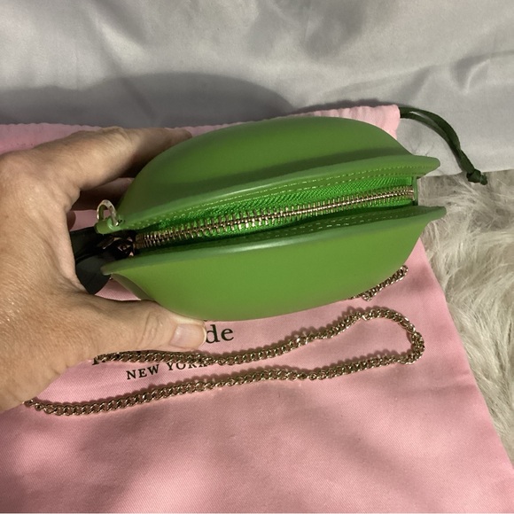 Kate Spade Novelty 3D Picnic Green Apple Worm Smooth Leather Crossbody Bag EUC - Picture 11 of 13
